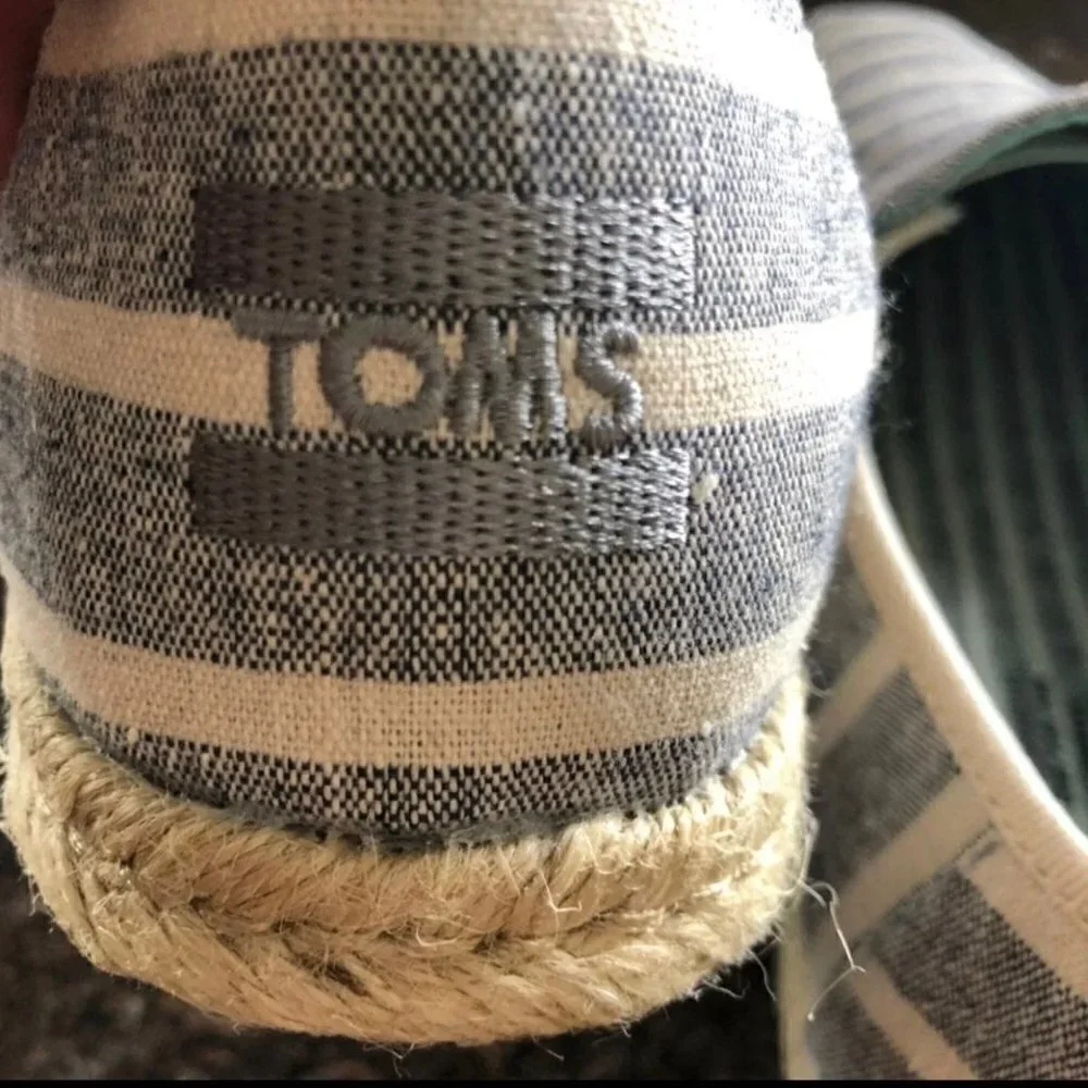 Toms new without